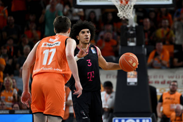 持与努力的 持与努力的