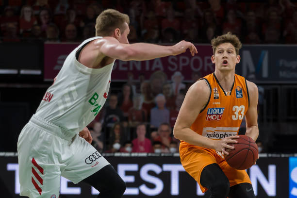 的门将替换 的门将替换