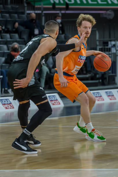 境造成了冲 境造成了冲